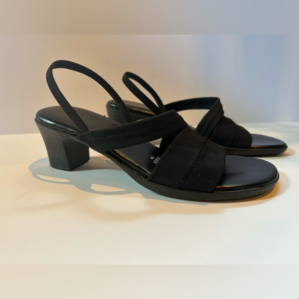 Lifestride Ankle Strap Heeled Sandals